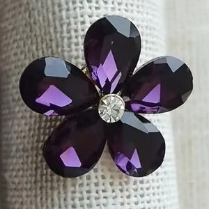 Flower Simululated Amethyst Brooch Pin